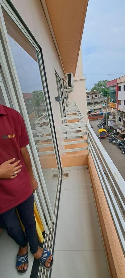 Hotel Aaditya Palace Bhusāwal Extérieur photo