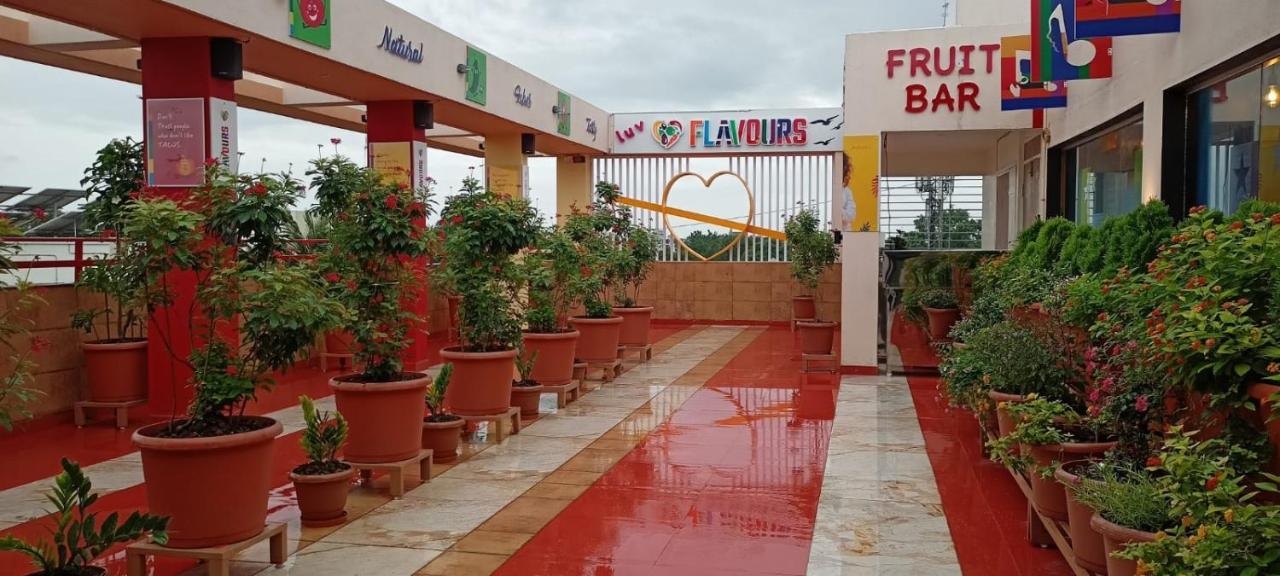 Hotel Aaditya Palace Bhusāwal Extérieur photo